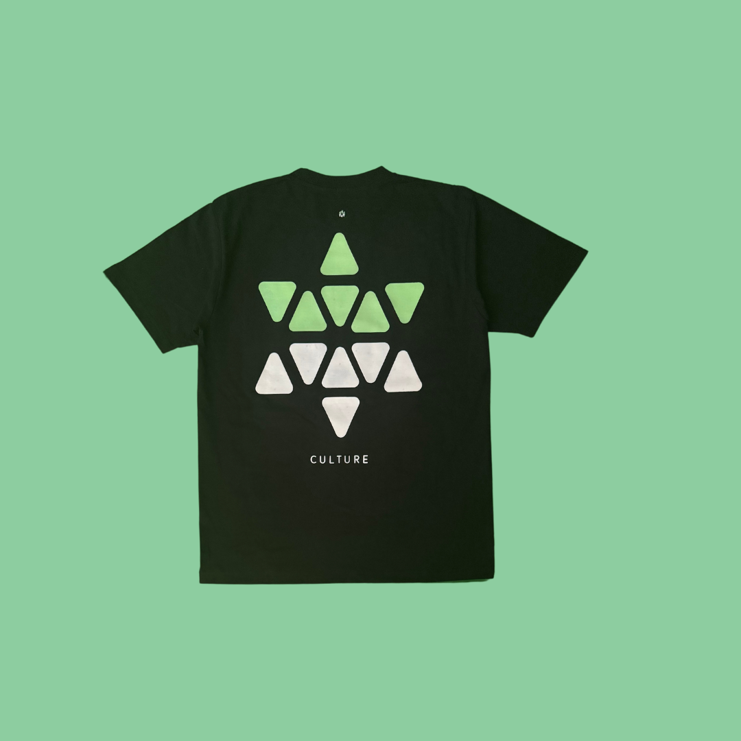 STRUCTURED TEE